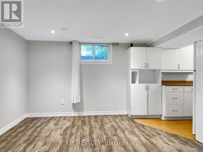 66 Walter Ave in Newmarket, ON - Building Photo - Building Photo