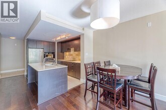 1320 Chesterfield Ave in North Vancouver, BC - Building Photo - Building Photo