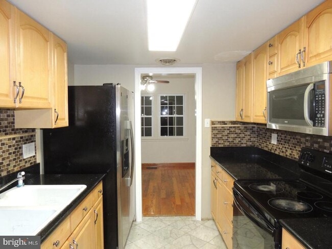 property at 2915 Pheasant Ln