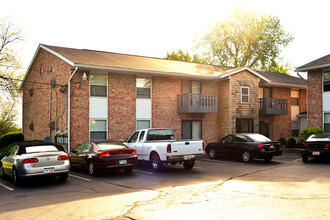 Wintergreen Apartments in Oxford, OH - Foto de edificio - Building Photo