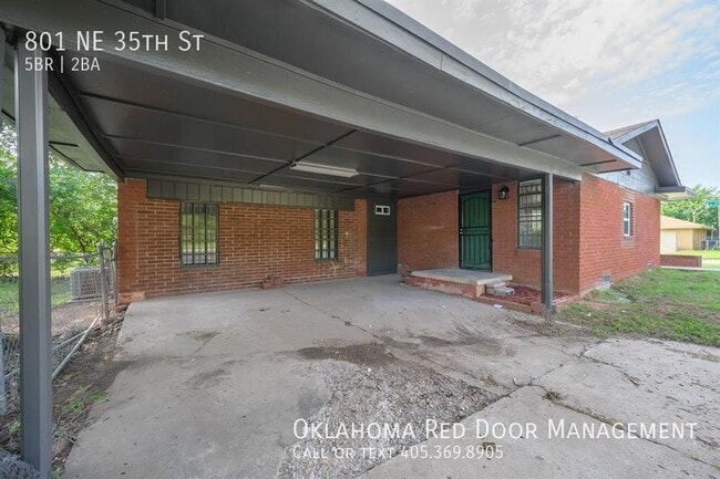 801 NE 35th St in Oklahoma City, OK - Foto de edificio - Building Photo