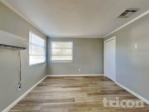 10916 N 14th St in Tampa, FL - Building Photo - Building Photo