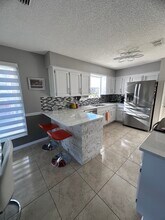 2371 Kirkwall St in Orange Park, FL - Foto de edificio - Building Photo