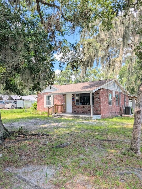 748 Lakehurst St in Lakeland, FL - Building Photo