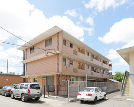 2411 Rose St in Honolulu, HI - Building Photo - Building Photo