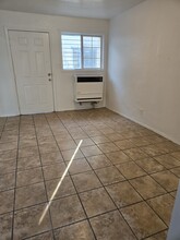 1305 56th St, Unit 1305 in Los Angeles, CA - Building Photo - Building Photo