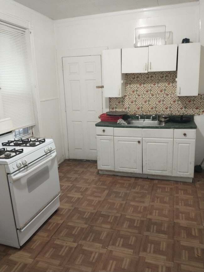 1614 Unity St in Philadelphia, PA - Building Photo - Building Photo