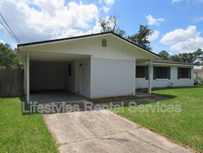 2020 Figaro Ln in Jacksonville, FL - Building Photo - Building Photo