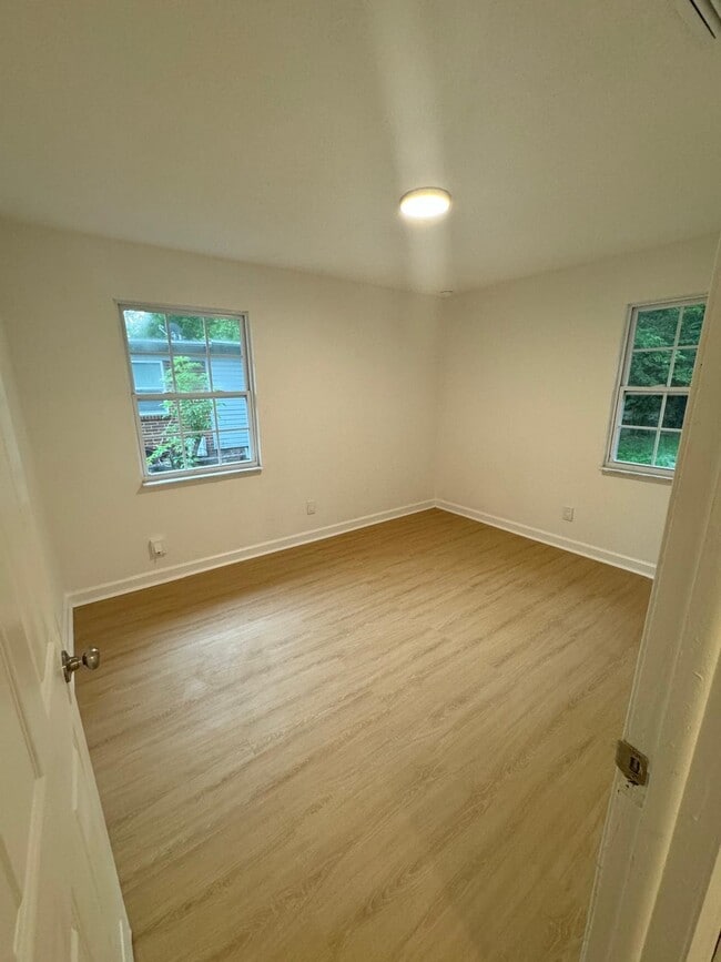 property at 2611 Sunny Acres Dr N