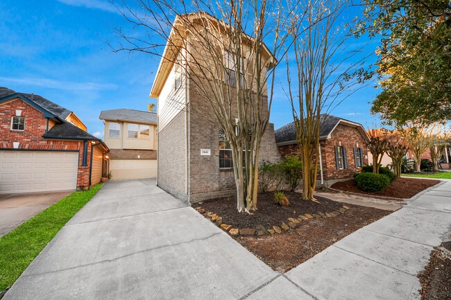 21611 Shallow Glen Ln