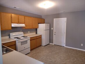 995 W Pueblo Dr in Jacksonville, NC - Building Photo - Building Photo