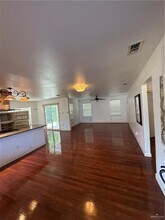 27 S 6th St in McAllen, TX - Building Photo - Building Photo