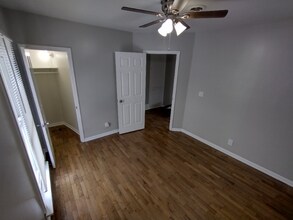 37 Gates St in Crystal Lake, IL - Building Photo - Building Photo