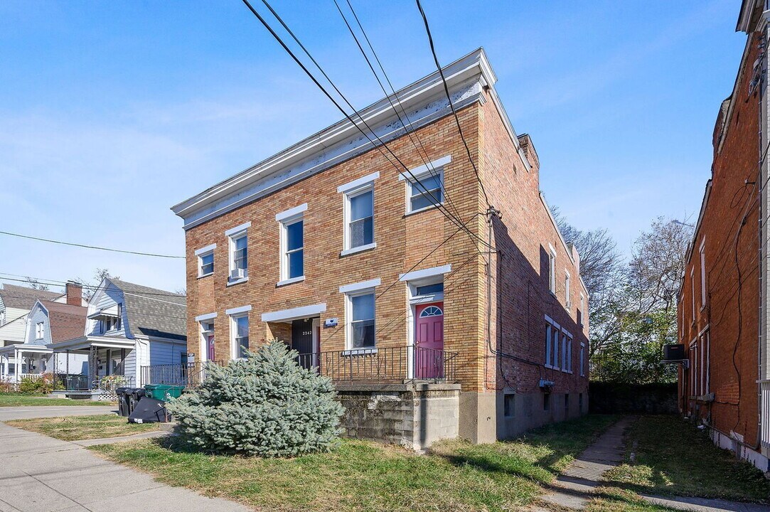 2342 Chickasaw St in Cincinnati, OH - Building Photo