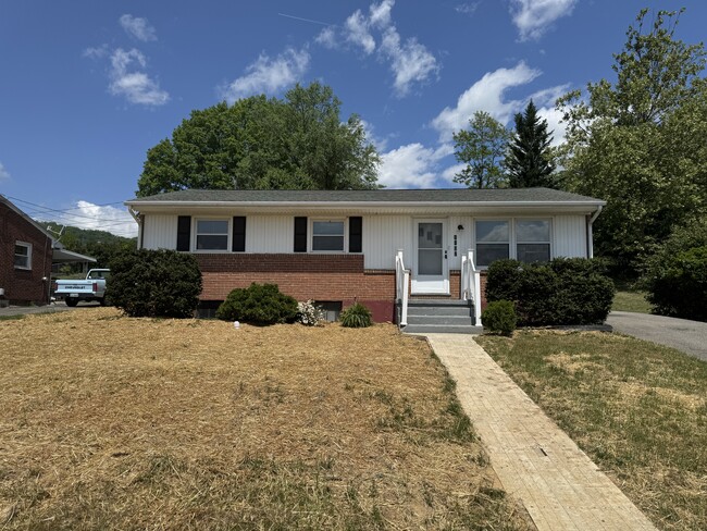 1407 Longview Ave
