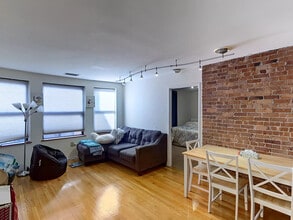 111 Gainsborough St, Unit 205 in Boston, MA - Building Photo - Building Photo