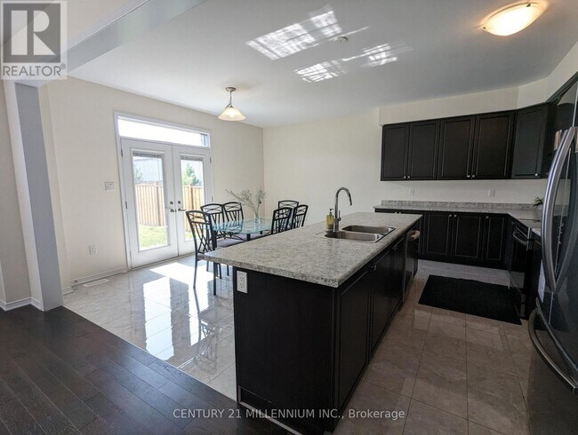 194 Woolwich St S in Breslau, ON - Building Photo - Building Photo