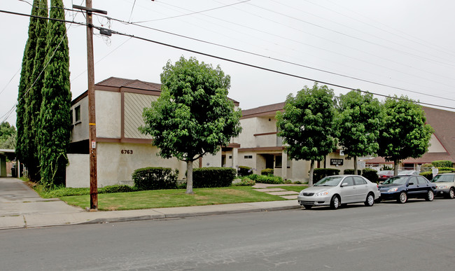 6757-6763 Amherst St in San Diego, CA - Building Photo - Building Photo