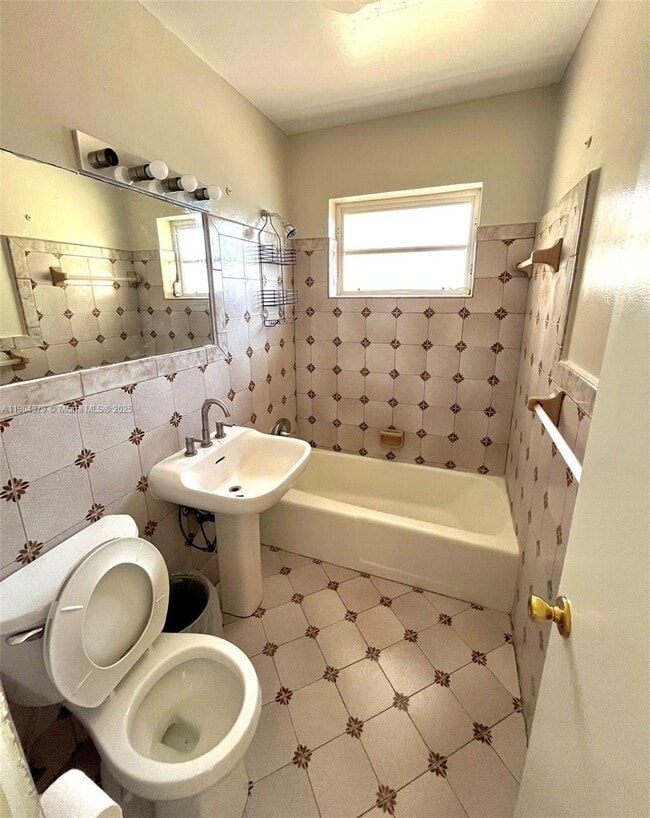 property at 1541 NE 13th St