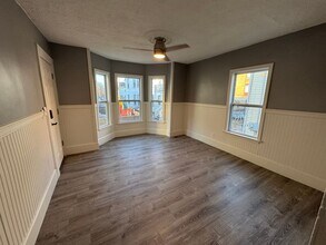 14 Hillside St in Haverhill, MA - Building Photo - Building Photo