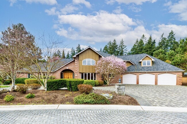 property at 5811 124th Ct NE