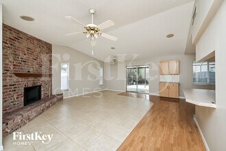 6222 Palmview Ct in Tampa, FL - Foto de edificio - Building Photo