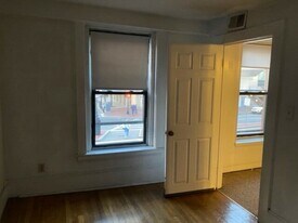 238 Cambridge St, Unit 4 in Boston, MA - Building Photo
