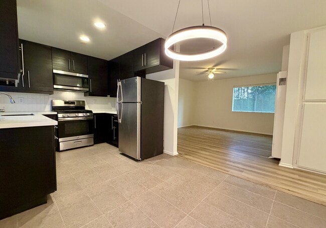 177 Douglas St, Unit #1