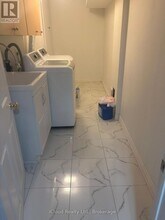 1185 Prestonwood Crescent in Mississauga, ON - Building Photo - Building Photo