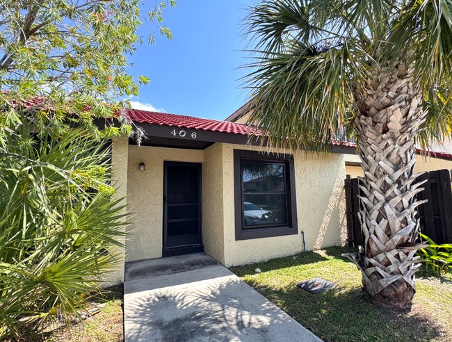 406 Hunter Cir in Kissimmee, FL - Building Photo - Building Photo