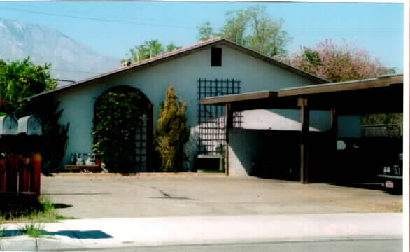 32305 Navajo Tr. in Cathedral City, CA - Building Photo