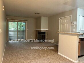 3715 Tallyho Dr in Sacramento, CA - Building Photo - Building Photo
