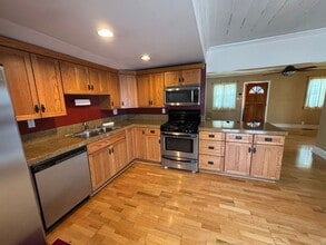 2380 E Villa St in Pasadena, CA - Building Photo - Building Photo