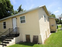 349 Cypress Ave in Pahokee, FL - Foto de edificio - Building Photo