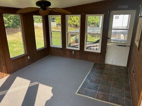 238 Cassandra Dr in Niles, OH - Building Photo - Building Photo
