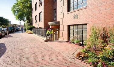 CHR Cambridge - Harvard Square Communities in Cambridge, MA - Foto de edificio - Building Photo