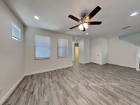 242 N 69th Pl in Mesa, AZ - Foto de edificio - Building Photo