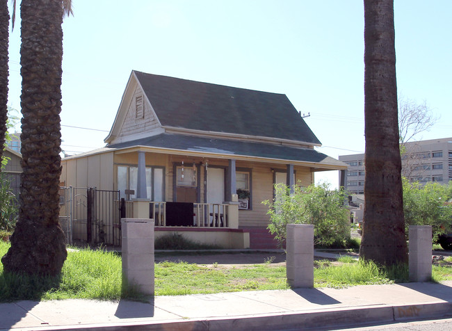 127 N 10th Ave in Phoenix, AZ - Foto de edificio - Building Photo