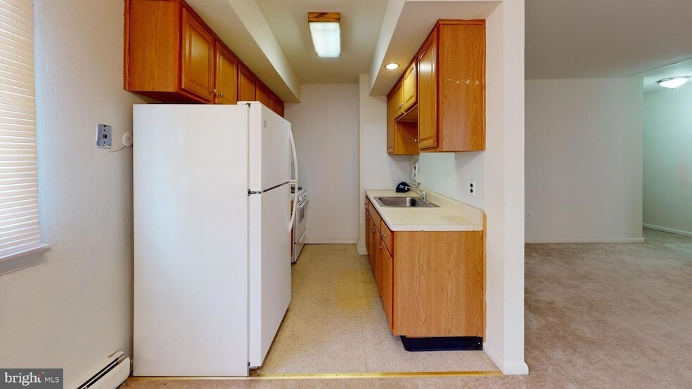 910 Fox Chase Rd, Unit 18 in Jenkintown, PA - Building Photo