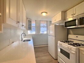 1736 Commonwealth Ave, Unit A in Boston, MA - Building Photo