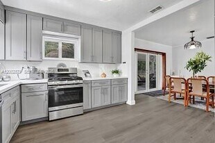 9021 SW 197th St in Cutler Bay, FL - Building Photo