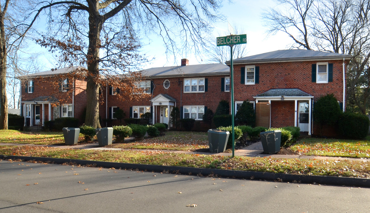 Emerson Village in Wethersfield, CT - Foto de edificio