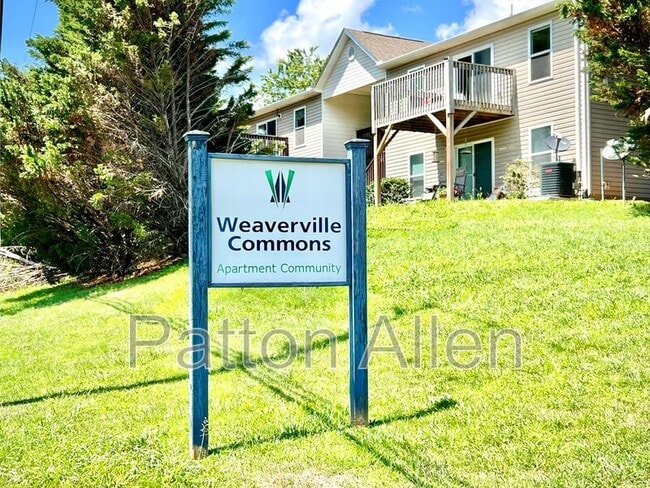 property at 6 Zell Ln