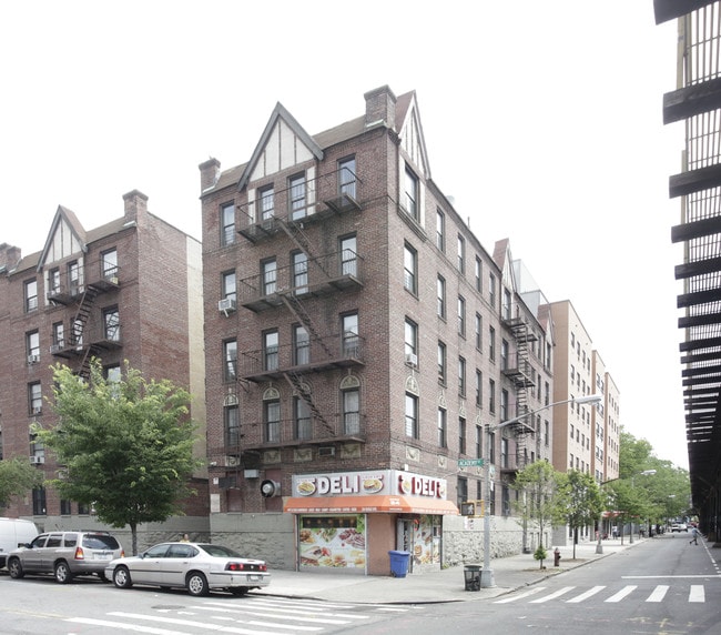 543 Academy St in New York, NY - Building Photo - Building Photo