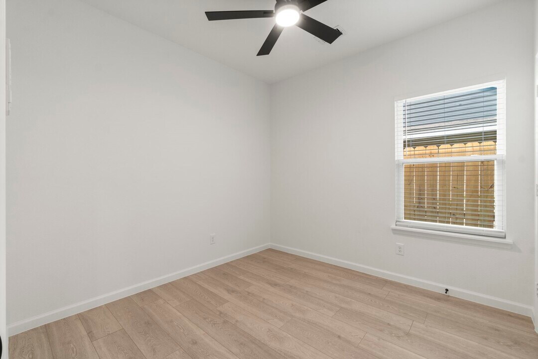 5025 Rapido Rd in Houston, TX - Building Photo