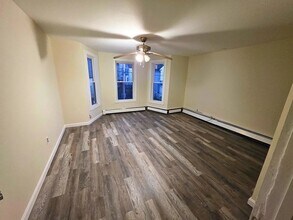 18 Barclay St in Lowell, MA - Building Photo - Building Photo