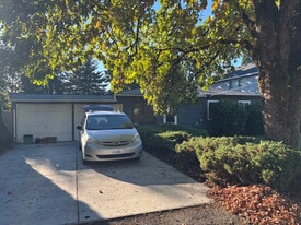 108 SE 100th Ave in Vancouver, WA - Building Photo