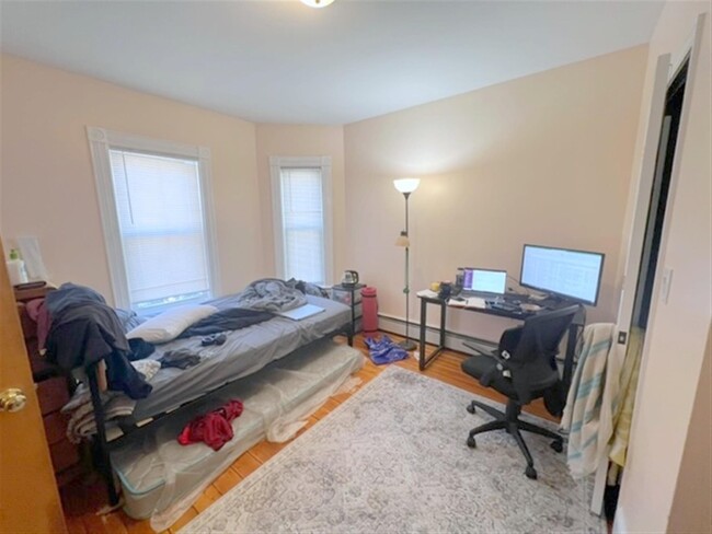 17 Cutter Ave, Unit 1 in Somerville, MA - Building Photo - Building Photo