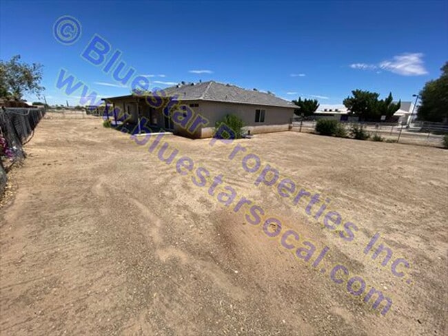 13460 Cahuenga Rd in Victorville, CA - Building Photo - Building Photo