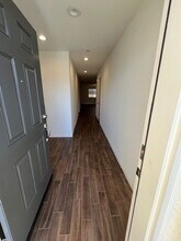 302 N OMalley Ct in Visalia, CA - Building Photo - Building Photo